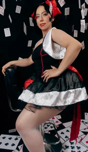 niky_smit Love and Friendship Pic