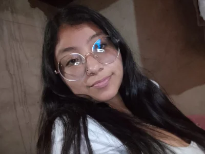 Hi guys, nice to meet you, my name is Mia de Mia-Quintero  3 Imagens