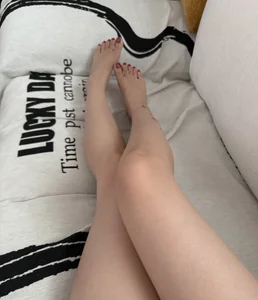 nide-xiaoxue 腿🦶🏻☺️ Pic