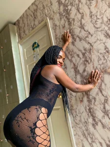 EXOTIC_EBONY_ Seduction Mode: On 🥵🔥  2টি ছবি