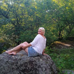 MaryJane441 Nothing special, it's just me Pic 2