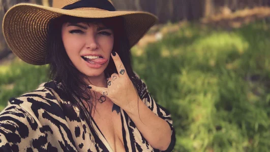 NaughtyFknVeteran Public Fotografie 8