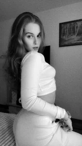 ElizabethHenderson Public Pic 6