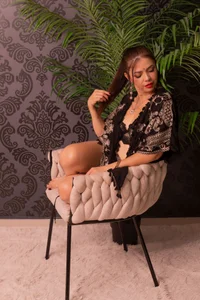 Zdjęcia Anantaa_ Elegance with a touch of danger 💖:  8