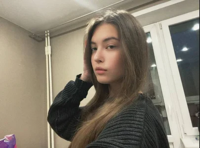 AlesiaGrainger Public Bilde