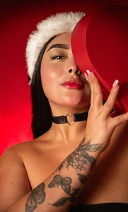 Kleverly_Manson1 It's time to open Christmas presents 😍🎁✨ Hình 7