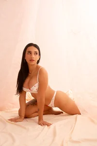 UrNewFantasy's Beauty and Sensuality! Sex Photo 1