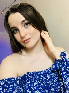 LanaGI a little blue 사진