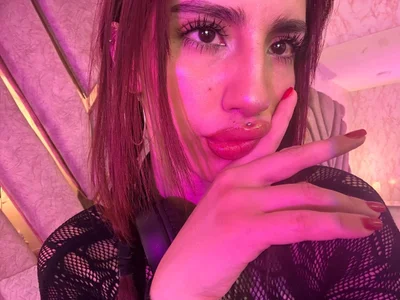 elodie_rouge lElegance in every strand, softness that speaks for itself ✨💇‍♀️ Pic 5