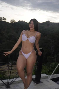 scarlett_lumi ˚˖𓍢ִ໋🍃˚.⛰️⋆☁️ Pic