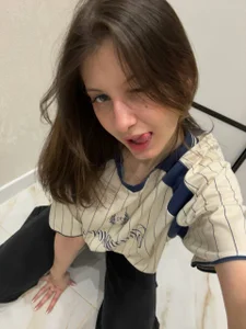 LouiseChavez your favorite headache 🤕 Hình 2