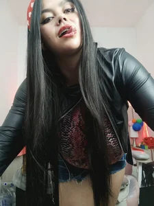 celeste_hotty see my leather Pic 2