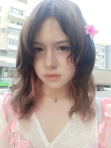 MegganLofthouse Public slika 4