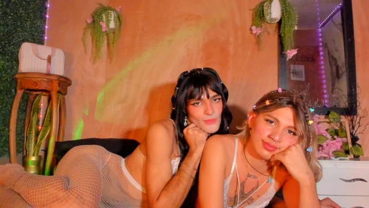 All_fetiche girls in white Pic 3