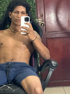 bull_cam kullanıcısının yo albümü -  2 fotoğraf