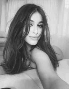 EvaWhisperSelfie time xoxox Bild