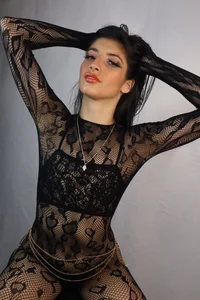 SO HOT 🔥 od jazminswee  3 snímek