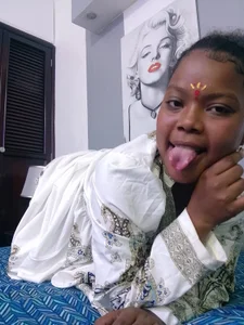 kavya_suri_ 🤍White Pic 3