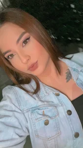 Alexa_Roa_ Public Pic 8