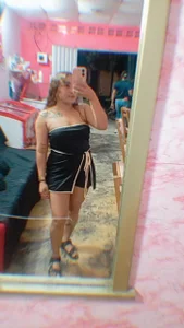 Kiarahotxplay Public Pic 4