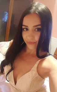 DaryanaRed08 Public Pic 4