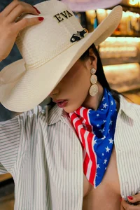 evamoretti: 4th Of July💙🤍❤️ ( 4 фото)