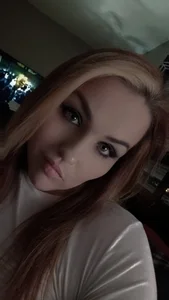 RubyRose33: Public ( 4 фото)