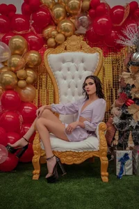 Alicee_Grey Public  5. fénykép