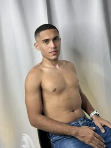 Derek_Storm_ White and blue🤍💙  2টি ছবি