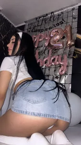 TayylorSexx Happy birthday taylor🌹👑 . fénykép