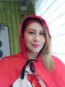Chanelll_Taylorr_ Little Red Riding Hood in the office Pic