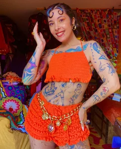 VitriholycのJ’ai deux amoursの 7枚の写真