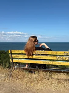 liana_kisses memories from vacation🍨🏝️ Foto 3