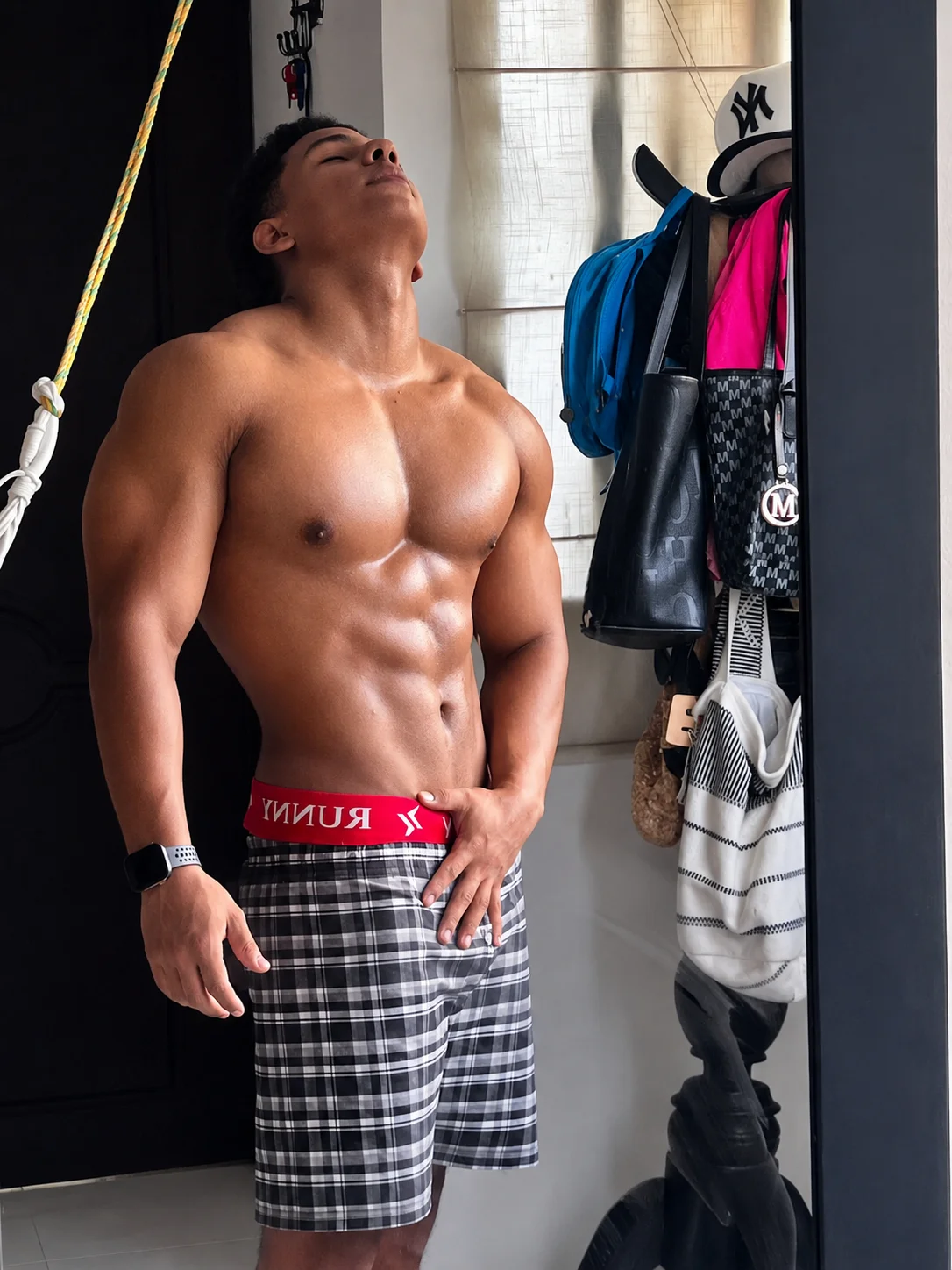 Трендове зображення  3681 Nathan_Suave