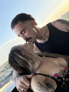 bondedbyskin US Poză