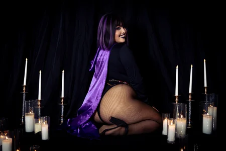 abril_sm Your favorite Halloween fantasy 🕸️ รูป 