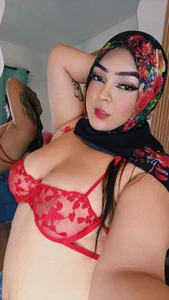 Inaya_Khalifa Not everything I show is everything I own🔥 Εικόνα 5