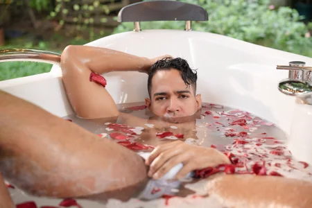 Zdjęcia JacobDraven Hot Valentine’s 😏🛁: 