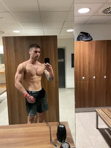 mruniverss Public Foto 2