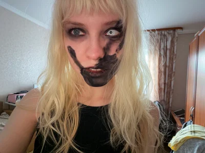 HannahHolliss experimental make-up Hình 3