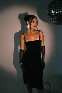 SaraVergara: Public ( фото)