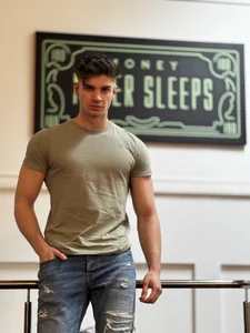 MaxKaiden Public зображення