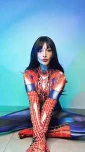 VelvetVampiree 🕸️ 𝓨𝓸𝓾𝓻 𝓼𝓹𝓲𝓭𝓮𝓻𝓰𝓲𝓻𝓵🕸️ Foto 2