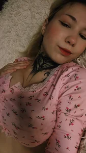RenLush: Dangerously beautiful 🔞 ( 3 фото)