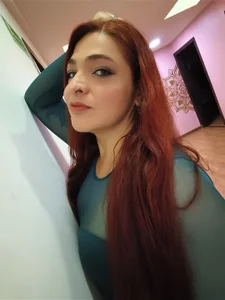 GabyGrey_ I love being a curvy model😈 Immagine  3