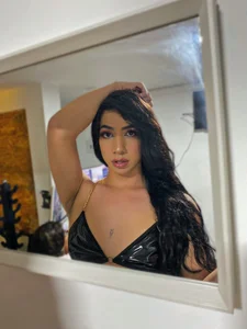 A night of latex de cute_charlotte_  photos