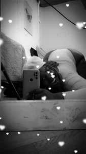 ebony_NeighborMoans Public Poză