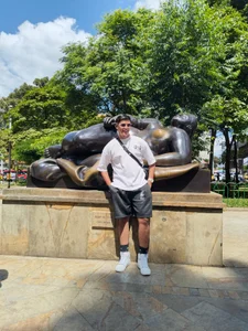 Hiroshi_Shen I'M SHOWING YOU MEDELLIN, COLOMBIA😍💥🌹 Hình 5