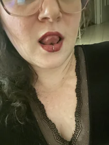 SweetTrouble6 Public Foto 2