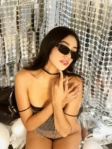 Sassy--Girl Black and white party Immagine  2